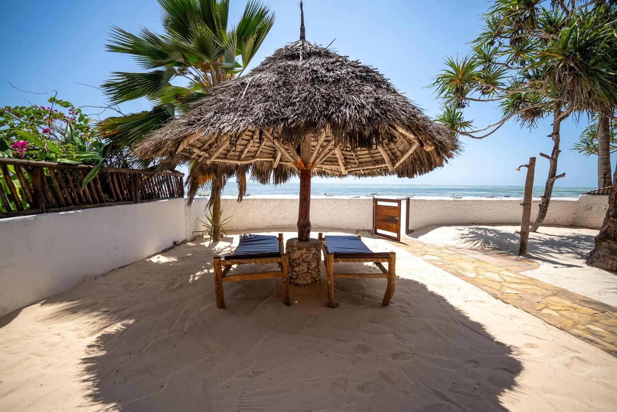 Beachfront Villa Hideaway Zanzibarhouses Kiwengwa  Dış mekan fotoğraf